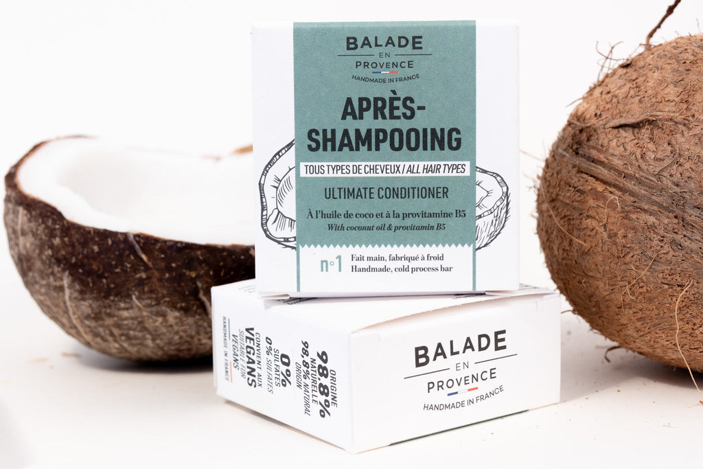 Après-Shampooing et emballage avec noix de coco