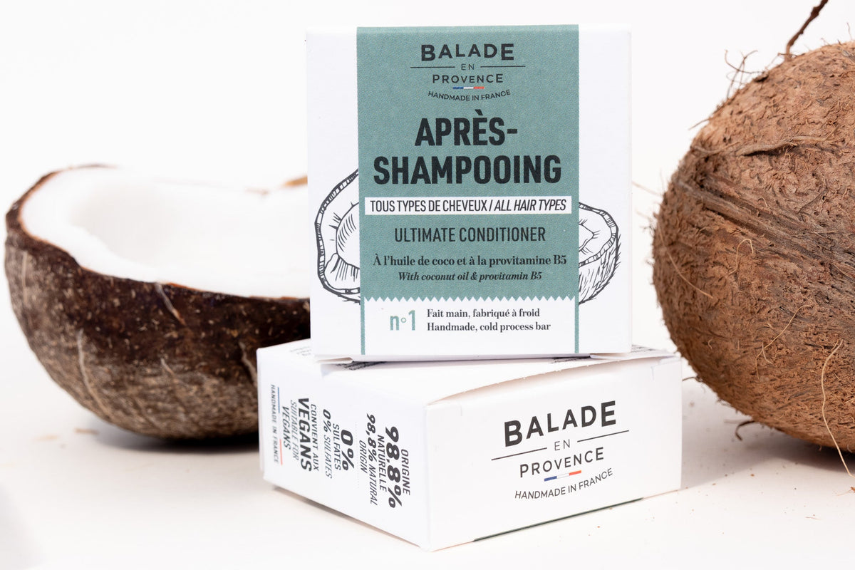 Après-Shampooing et emballage avec noix de coco