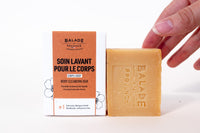 Savon Corps Fleur d’Oranger présenté à la main